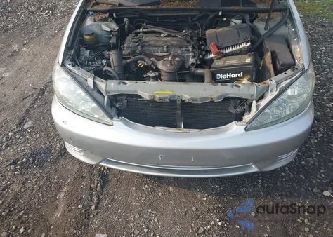 2005 Toyota Camry Le/Xle/Se from USA, damaged, VIN 4T1BE32K25U548751